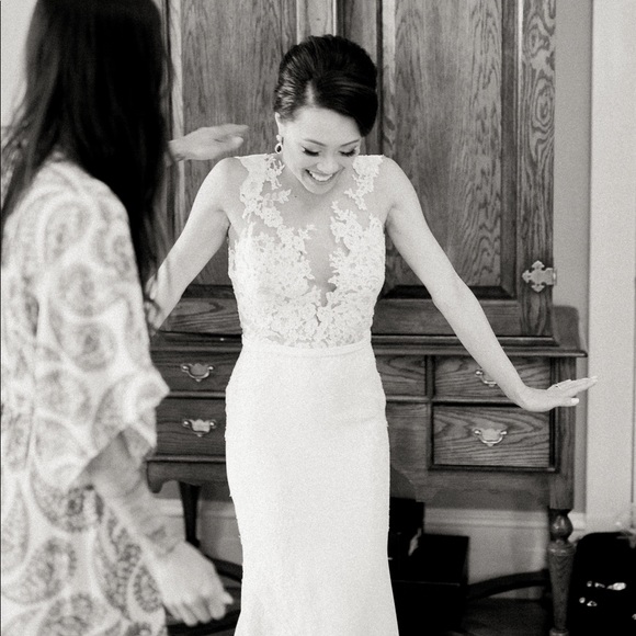 Pronovias Vicenta Wedding Gown - Picture 4 of 8